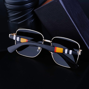 <span class=keywords><strong>Lunettes</strong></span> <span class=keywords><strong>de</strong></span> <span class=keywords><strong>soleil</strong></span> <span class=keywords><strong>tendance</strong></span> Partagas, design personnalisé, logo personnalisé, monture carrée en métal, UV400, pour femmes et hommes - Product Image 6