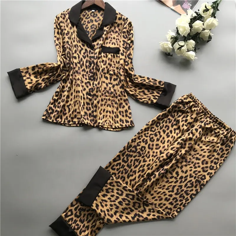 Pijama de noche de satén de seda para mujer, ropa de dormir de manga larga con estampado de leopardo, de alta calidad, dos piezas