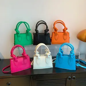 Kette einfarbig individuell bedruckte Logo Designer Luxus Mini Geldbörse Cross body Frauen Handtaschen Frauen Umhängetaschen Frauen Handtaschen