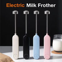 Nouveau modèle breveté puissant de mousseur à lait électrique sans fil 1600 mAh avec fouet en acier inoxydable pour la préparation de lattes et de cappuccinos