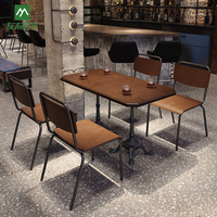 Chaises de salle à manger en métal de style industriel rétro, écologiques et durables, ensemble table et chaises de bistrot