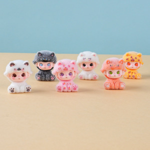 Nueva Figura Decorativa de Resina de Gatito <span class=keywords><strong>Momo</strong></span> en Postura Sentada, Linda y Moderna, para el Día de San Valentín, Muñeca de Juguete para Escritorio - Product Image 3