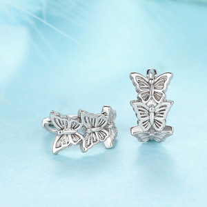 Orecchini a Farfalla da Donna, Eleganti e Minimalisti, Gioielli Ispirati agli Animali per Uso Quotidiano - Product Image 5