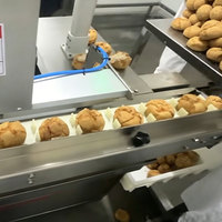 Machine automatique de remplissage par injection de crème d'arachide pour pâte feuilletée, croissants, gâteaux au chocolat et beignets