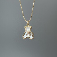 Collier en forme de cœur d'ours mignon personnalisé en gros, zircon blanc, pendentif en coquille de nacre pour femmes, bijoux tendance, cadeau