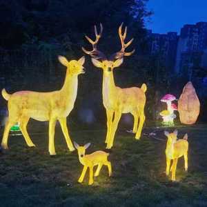 Grandes sculptures de rennes lumineuses en fibre de verre pour l'extérieur, idéales pour les centres commerciaux, les parcs et les décorations de Noël - Product Image 4