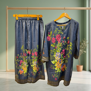 Ensemble coordonné numérique Fusion pour femme : Haut chic bohème en mousseline bleue à fleurs, manches trois-quarts, coupe ample et respirante, style moderne - Product Image 3
