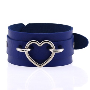 Gargantilla Punk de Bisutería, Color Plateado, Anillo de Corazón, Estilo Exagerado, para Discoteca - Product Image 1