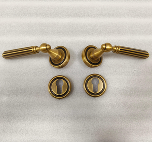 Serrure en laiton massif or Satin français boutons à poignée Villa maison chambre intérieur matériel silencieux porte en bois clé levier poignée ensembles - Product Image 4