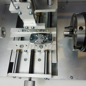 เครื่องแกะสลักอัญมณี AM30 เหมาะสำหรับร้านขายเครื่องประดับ เคาน์เตอร์ สถานที่ท่องเที่ยว ทองแดง อลูมิเนียม ขนาดเครื่อง 290*270*280 มม. - Product Image 3