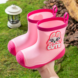Bottes de pluie pour enfants - Nouveau style, chaussures aquatiques mignonnes à motifs de dessins animés pour enfants, pour une utilisation en extérieur, imperméables et antidérapantes - Product Image 4