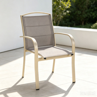 Chaise de jardin empilable en gros avec accoudoirs incurvés en aluminium, tissu textilène anti-UV et imperméable pour hôtels, villas et complexes hôteliers