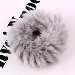 Fourrure <span class=keywords><strong>Cheveux</strong></span> Chouchous Mignon Élastique Bandes De <span class=keywords><strong>Cheveux</strong></span> Filles Artificielle Fausse Fourrure Chouchou Bande Moelleux Anneau Corde Cravate <span class=keywords><strong>Cheveux</strong></span> Accessoires - Product Image 4
