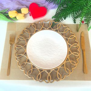 <span class=keywords><strong>Assiettes</strong></span> de présentation rondes de luxe vintage dorées fantaisie de 13 pouces en plastique pour la décoration de table de mariage, de fête, d'événement ou de restaurant - Product Image 2