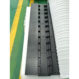 Pièces usinées CNC en <span class=keywords><strong>plastique</strong></span> PA66+GF30 noir de haute précision, sur mesure en Chine, pour entretoises de batterie - Product Image 3