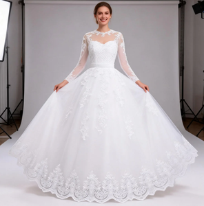 Vestido <span class=keywords><strong>de</strong></span> Novia <span class=keywords><strong>de</strong></span> Encaje con Escote Ilusión, Manga Larga, Estilo Princesa, con Perlas Bordadas en el Cuerpo y Cuello Alto - Product Image 1