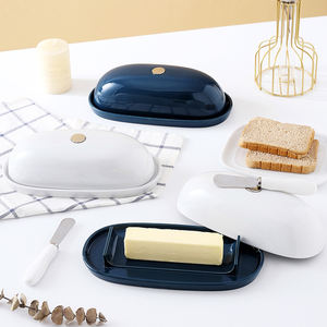 Vente en gros de beurrier ovale en porcelaine moderne de luxe avec fermeture magnétique pour le stockage du <span class=keywords><strong>beurre</strong></span> - Couteau à <span class=keywords><strong>beurre</strong></span> inclus - Écologique - Product Image 4