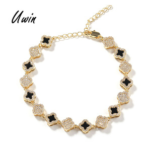 Pulsera UWIN con Trébol de 4 Hojas Completamente Adornada con Circonitas, Pulsera de Trébol Negro Ajustable para Mujer, Venta al por Mayor, Joyería en Stock - Product Image 1
