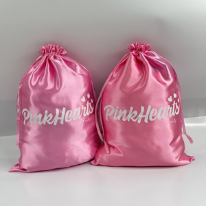 Sacs cadeaux en satin rose vif avec cordon de serrage, personnalisables avec logo de marque, pochettes de rangement anti-poussière en satin pour mèches de cheveux – Vente en gros - Product Image 2