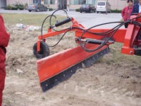 Lame arrière hydraulique / niveleuse montée sur tracteur pour le nivellement des terres agricoles et la préparation du sol