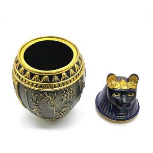 Urne funéraire pour animaux de compagnie en résine de style <span class=keywords><strong>égyptien</strong></span> gravée sur mesure avec logo SE7ART, hieroglyphes dorés, durable, fabrication OEM directe - Product Image 4