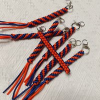 Llavero de paracord trenzado hecho a mano, cordón para bolso, cuerda 550, llavero de tejido de maíz, adorno para mochila, colgante para cartera, cierre de mosquetón