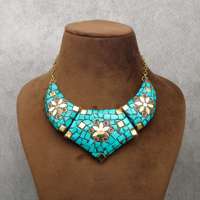 Collier bib en mosaïque turquoise |   Collier Statement en Laiton avec Incrustation Florale, Style Bohème Tribal, Chaînes Massives Unisexe pour Festival