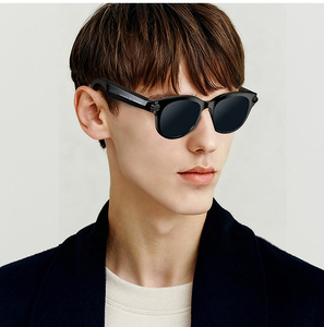Lunettes de soleil intelligentes à monture épaisse et facettes rondes avec caméra, audio sans fil, technologie UV400, audio à oreille ouverte, pour la conduite en extérieur - Product Image 2