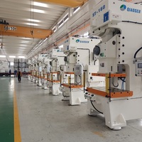 Machine à poinçonner pneumatique à manivelle unique de haute précision avec moteur de pompe à essence et composants de base à roulement pour l'estampage des métaux