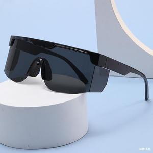 Lunettes de sport UV400 avec verres PC antidérapants pour le cyclisme en plein air, pour hommes et femmes - Product Image 3