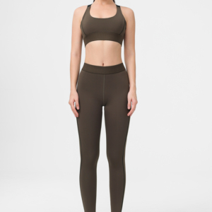 Conjunto de Dos Piezas: Sujetador Deportivo Cómodo y Pantalones Deportivos de Cuello Ancho - Product Image 1