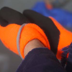 SKYEE Latex Coated Fleece Forrado Anti Corte Hielo Nieve Resistente al desgarro Impermeable Térmico Invierno Guantes de trabajo para la construcción - Product Image 5