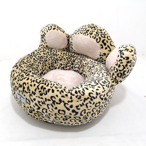 Cama de perro caliente con diseño de pata de oso, logo personalizado OEM, marca yangangpet - Product Image 4