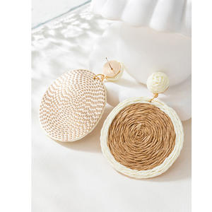 Pendientes Colgantes Geométricos Tejidos de Rafia Vintage 2025, Diseño de Hilo Exagerado, Joyería Retro de Moda para Mujer - Product Image 5