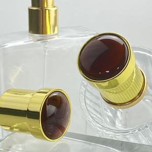 Flacon de parfum en alliage de zinc métallique personnalisé avec pulvérisateur à pompe - Product Image 4