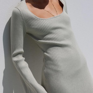 Robe longue crayon unie décontractée pour femme à manches longues, idéale pour l'automne et le printemps, vente en gros - Product Image 5