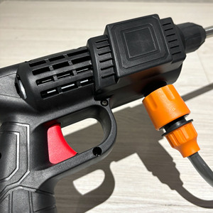 Modelo barato, lavadora <span class=keywords><strong>de</strong></span> coches eléctrica inalámbrica, lavadora automática <span class=keywords><strong>de</strong></span> agua pulverizada <span class=keywords><strong>de</strong></span> 360 grados, plantas con batería - Product Image 3