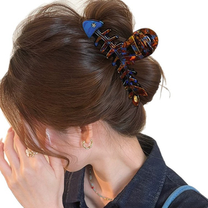 Épingles à cheveux populaires au design de niche, luxe léger, forme d'arête de poisson, style tempérament, bijoux tendance pour femmes, vente en gros - Product Image 6
