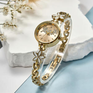 Montre pour femme à la mode avec un design floral frais, un accessoire léger et exclusif - Product Image 3