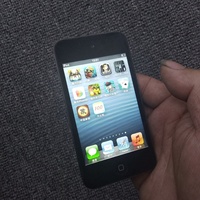 Reproductor MP3 Touch4 de Segunda Mano con Batería Nueva, Carcasa Trasera Reparada, Apariencia 90% Nueva, Memoria Completa, Venta al Por Mayor.