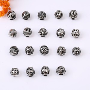 อุปกรณ์ตกแต่งลูกปัดสแตนเลสสีดำชุบทองคำสีกุหลาบ สำหรับทำสร้อยข้อมือ DIY ขนาด 8 มม. รูปทรงกลมลายฉลุ อุปกรณ์ทำเครื่องประดับ - Product Image 3