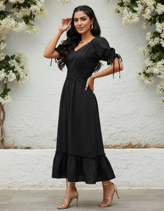 ชุดเดรสลำลองสำหรับผู้หญิงสำหรับใส่ไปชายหาด ผลิตจากผ้าเนื้อนุ่มสวมใส่สบาย ออกแบบมาเพื่อการสวมใส่ง่ายและสไตล์ฤดูร้อนที่ผ่อนคลาย - Product Image 4