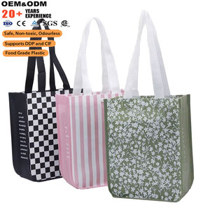 Bolsa de Compras Ecológica Personalizada con Logotipo, Estilo Lulu, Esquinas Curvas, Reutilizable, de Tela Laminada de PP, No Tejida, con Botón, a la Moda - Product Image 1