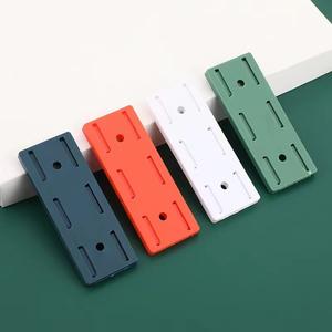 Support de multiprise rectangulaire mural détachable pour la gestion des câbles - Product Image 3