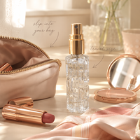Flacon pulvérisateur de parfum en verre 10 ml, rechargeable, texture taillée bijou, brume fine, capuchon doré, personnalisable OEM, portable, voyage
