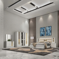 Ensemble de chambre moderne entièrement personnalisé avec lit de rangement, 2 tables de nuit et armoire pour villa, hôtel, hôpital - Design miroir pour la maison