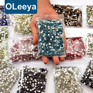 OLeeya 14400 piezas de diamantes de imitación de vidrio 2028 sin fijación en caliente, con parte trasera plana, corte uniforme, venta al por mayor de fábrica, en paquete a granel - Product Image 1
