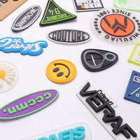 Étiquettes en caoutchouc en gros, lettres 3D personnalisées, logo, nom, patchs en silicone souple transparent, transfert thermique lavable pour sacs, chaussures
