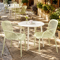 Table et chaises de balcon, chaise de jardin pour les loisirs au bord de la piscine, table basse d'extérieur, mobilier de terrasse de restaurant, mobilier imperméable