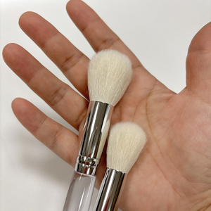 <span class=keywords><strong>Pinceau</strong></span> <span class=keywords><strong>de</strong></span> maquillage en poils <span class=keywords><strong>de</strong></span> chèvre blancs avec manche transparent pour le blush, la poudre, la <span class=keywords><strong>mousse</strong></span> nettoyante, le lavage du visage - Product Image 5